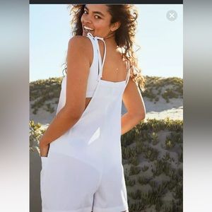 NWOT-Aerie Tie Shoulder Shortall